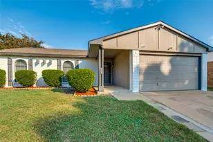 10257 Sweet Gum St, Dallas, TX 75249 - Photo 2