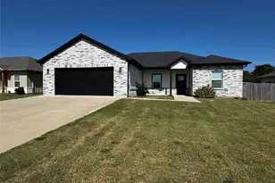 3816 Skylane Ave, Corsicana, TX 75110 - Photo 2