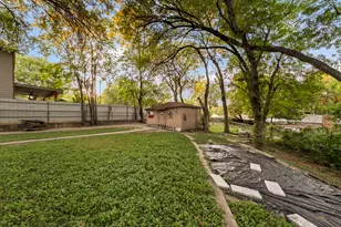 3035 Lasca St, Dallas, TX 75227 - Photo 10