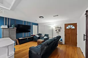 3035 Lasca St, Dallas, TX 75227 - Photo 4