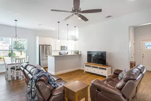 637 Kagen Ct, Burleson, TX 76028 - Photo 8