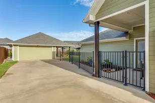637 Kagen Ct, Burleson, TX 76028 - Photo 32