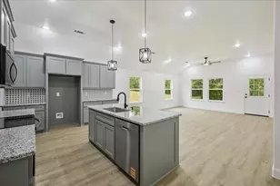 111 N Oak St, Ector, TX 75439 - Photo 4