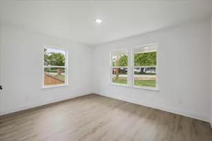 111 N Oak St, Ector, TX 75439 - Photo 18