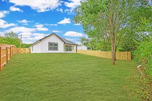 111 N Oak St, Ector, TX 75439 - Photo 34