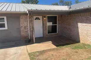 306 S Old Caddo Ave, Breckenridge, TX 76424 - Photo 6