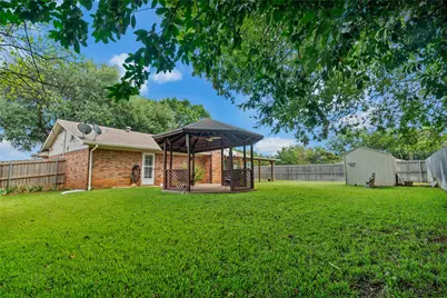 650 Tena Court, Burleson, TX 76028 - Photo 32