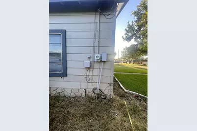 501 Gilliland Street, Tioga, TX 76271 - Photo 22