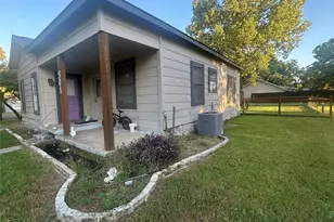 501 Gilliland St, Tioga, TX 76271 - Photo 2