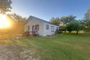 501 Gilliland St, Tioga, TX 76271 - Photo 24