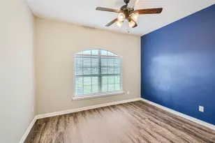 204 W Patton Ave, Alvarado, TX 76009 - Photo 12