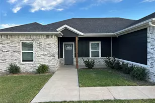 3825 Skylane Ave, Corsicana, TX 75110 - Photo 2