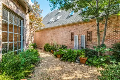 7722 Marquette Street, Dallas, TX 75225 - Photo 36