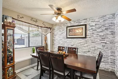 102 E Ridgegate Drive, Garland, TX 75040 - Photo 8