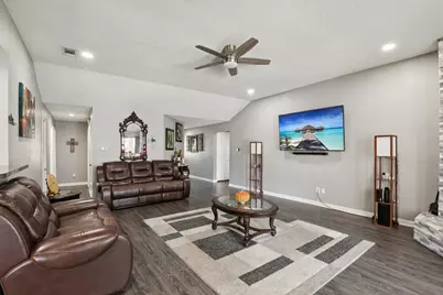 102 E Ridgegate Drive, Garland, TX 75040 - Photo 6