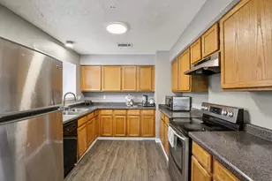 102 E Ridgegate Dr, Garland, TX 75040 - Photo 10