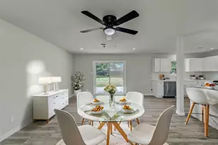 309 E Obuch St, Valley View, TX 76272 - Photo 8