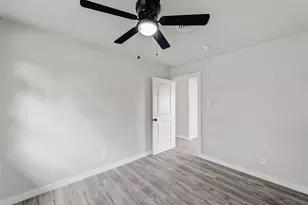 309 E Obuch St, Valley View, TX 76272 - Photo 16