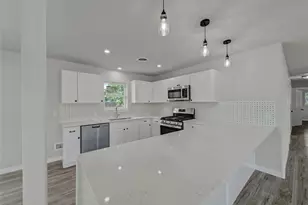 309 E Obuch St, Valley View, TX 76272 - Photo 12