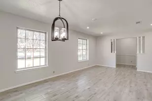 1225 Crestwood Dr, Cleburne, TX 76033 - Photo 10