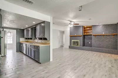 1225 Crestwood Drive, Cleburne, TX 76033 - Photo 16