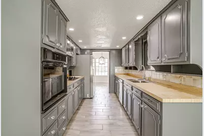 1225 Crestwood Drive, Cleburne, TX 76033 - Photo 18