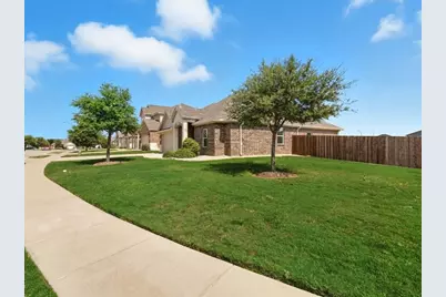 13633 Founders Lane, Crowley, TX 76036 - Photo 2