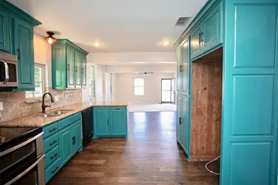 1214 3rd St, Graham, TX 76450 - Photo 8