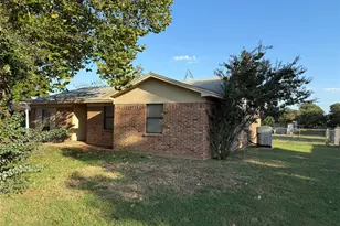 58 Roberts Rd, Mineral Wells, TX 76067 - Photo 2