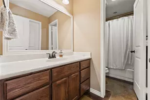 1015 S Adams St, McGregor, TX 76657 - Photo 6