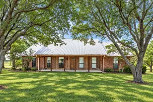 1194 Cedar Ln, Kaufman, TX 75142 - Photo 1