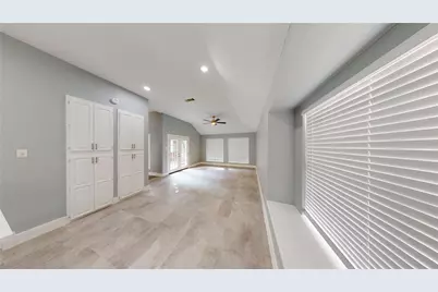 8343 Crystalwood Drive, Dallas, TX 75249 - Photo 6