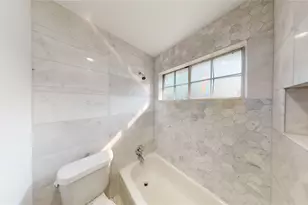 8343 Crystalwood Dr, Dallas, TX 75249 - Photo 12