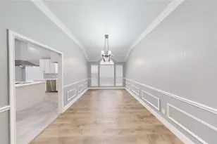 8343 Crystalwood Dr, Dallas, TX 75249 - Photo 4