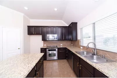 403 Bellflower Court, Mansfield, TX 76063 - Photo 6