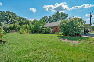 111 N Briar Oaks Rd, Burleson, TX 76028 - Photo 38