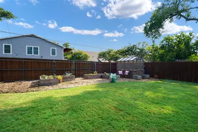8318 Londonderry Lane, Dallas, TX 75228 - Photo 18