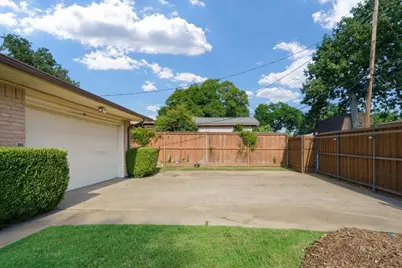 8318 Londonderry Lane, Dallas, TX 75228 - Photo 20