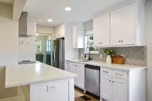 8318 Londonderry Ln, Dallas, TX 75228 - Photo 4