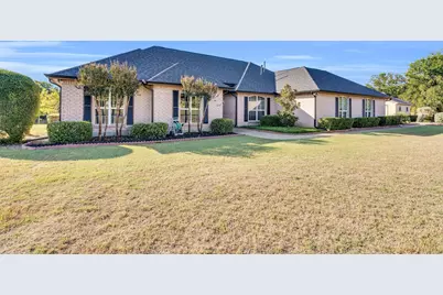 402 Seneca Drive, Waxahachie, TX 75165 - Photo 6