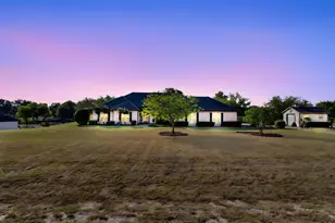 402 Seneca Dr, Waxahachie, TX 75165 - Photo 2