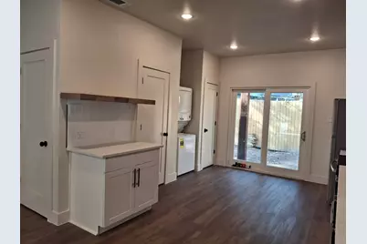 902 Chestnut Street, Commerce, TX 75428 - Photo 8