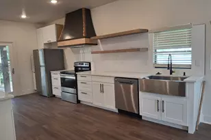 902 Chestnut St, Commerce, TX 75428 - Photo 10