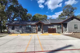 902 Chestnut St, Commerce, TX 75428 - Photo 4