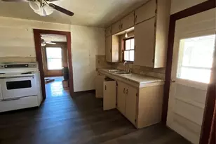 605 N Kirk St, Hico, TX 76457 - Photo 6