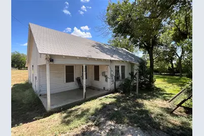 605 N Kirk Street, Hico, TX 76457 - Photo 2