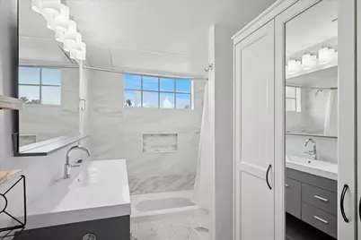 5740 Martel Avenue #B18, Dallas, TX 75206 - Photo 10