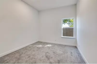 2209 W E Roberts Street, Grand Prairie, TX 75051 - Photo 24