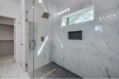 2209 W E Roberts Street, Grand Prairie, TX 75051 - Photo 10