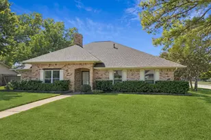 1554 N Valley Pkwy, Lewisville, TX 75077 - Photo 2